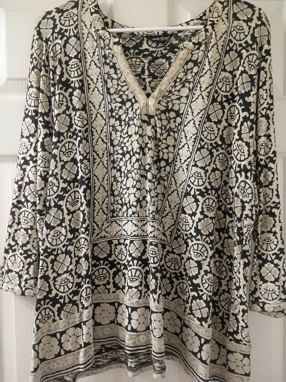 Lucky Brand Black and Cream Printed V-Neck Tunic Blouse